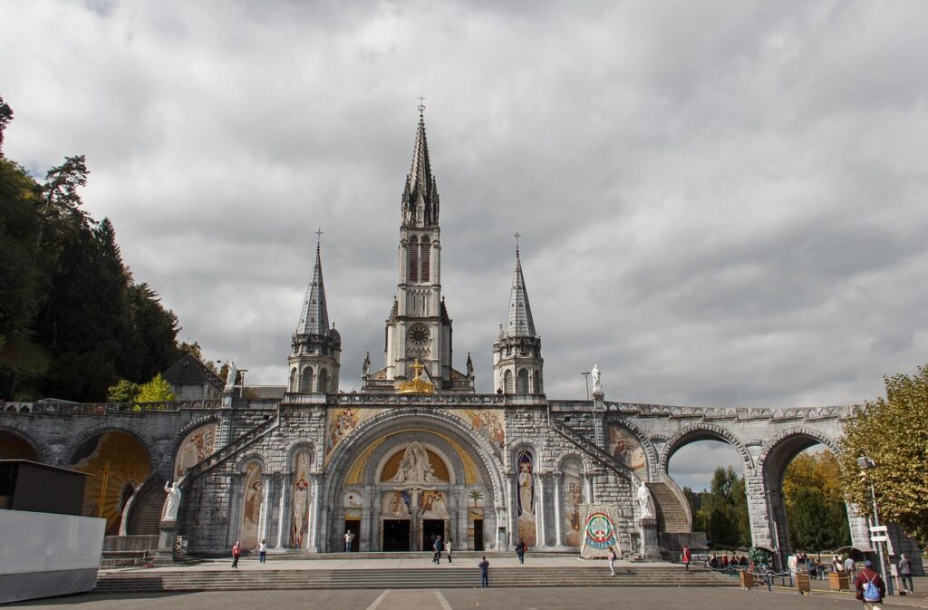 Novena de Nossa Senhora de Lourdes — 9 Dias de Oração à Nossa Senhora da Gruta