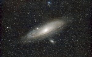 Salmo 148 — Texto Completo, Significado e Oração "Louvai ao Senhor dos Céus"