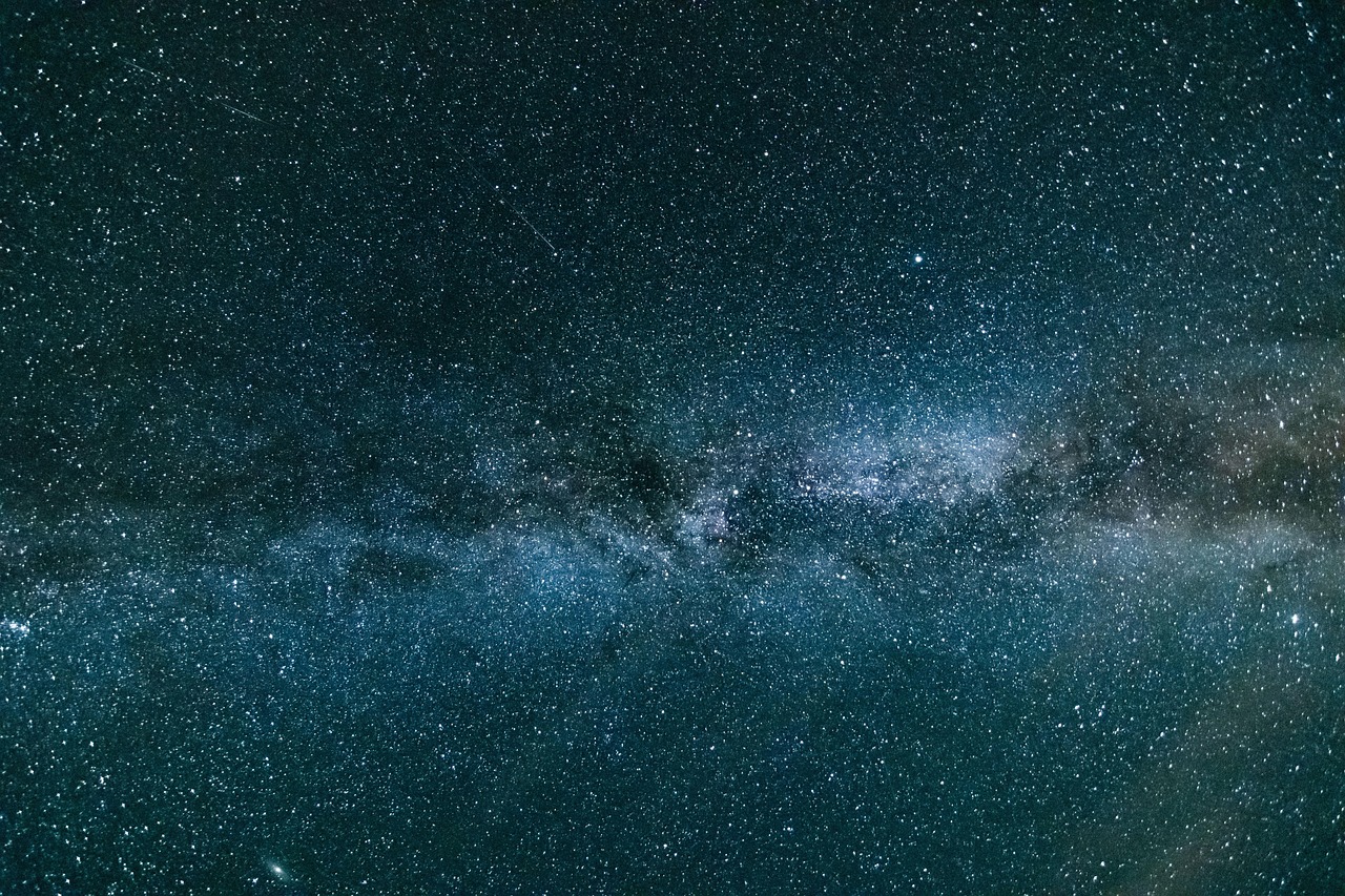 Salmo 148 — Texto Completo, Significado e Oração 