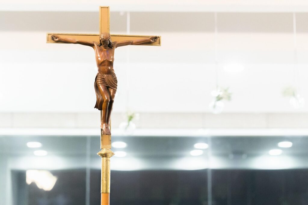 Crucifixo com Jesus, símbolo da Divina Misericórdia