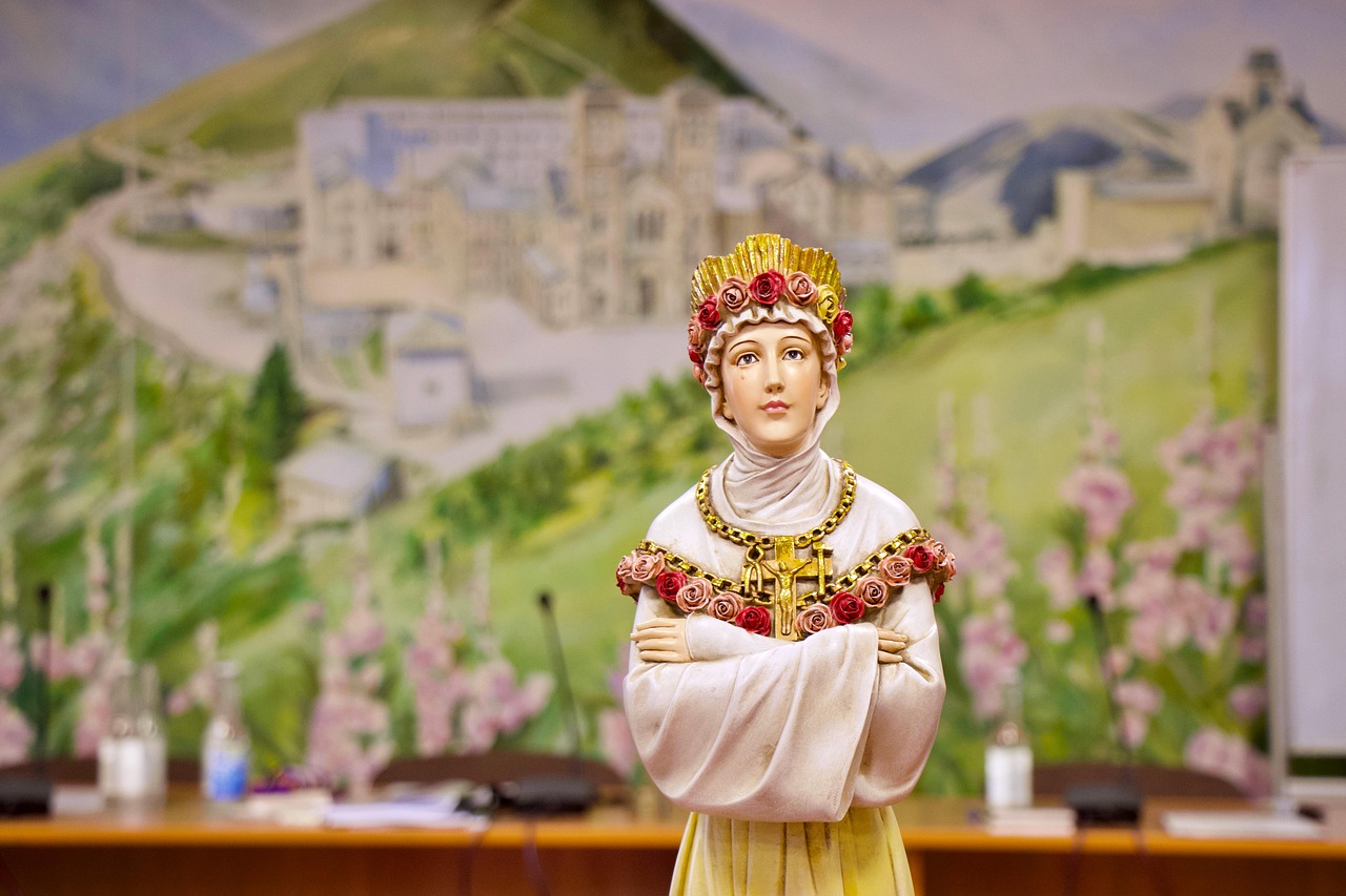 Estátua de Nossa Senhora, Mãe de Deus