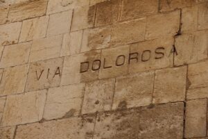 Via Dolorosa em Jerusalém, caminho percorrido por Jesus até o Calvário