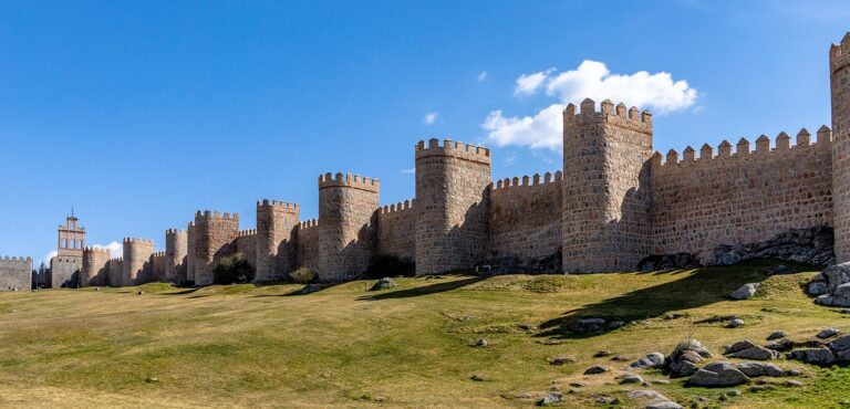 Fortaleza de Ávila, na Espanha, cidade natal de Santa Teresa